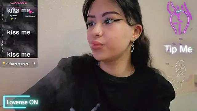 Snapshot of baby__kim chatting on February 10, 6:45 am baby kim online show from February 10, 6:45 am