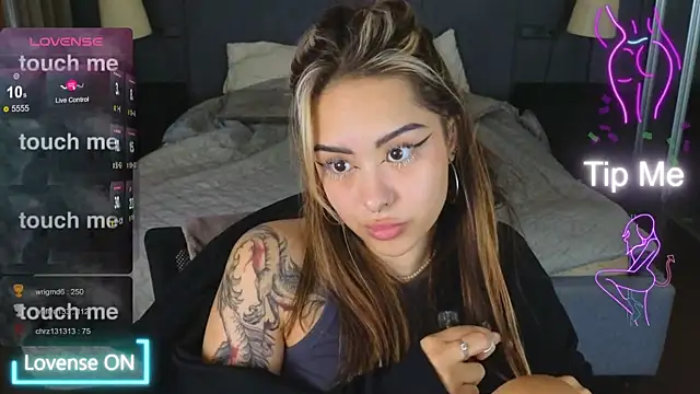 baby  kim online show from November 8, 8:40 am