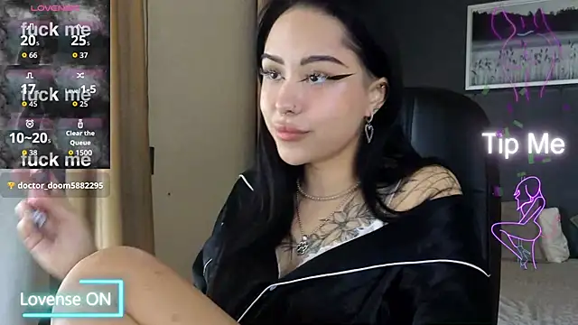 Snapshot of baby__kim chatting on January 5, 8:23 pm baby kim online show from January 5, 8:23 pm