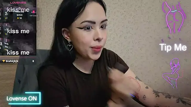 Snapshot of baby__kim chatting on February 15, 5:34 pm baby kim online show from February 15, 5:34 pm