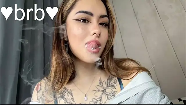 Snapshot of baby__kim chatting on January 8, 8:31 am baby kim online show from January 8, 8:31 am