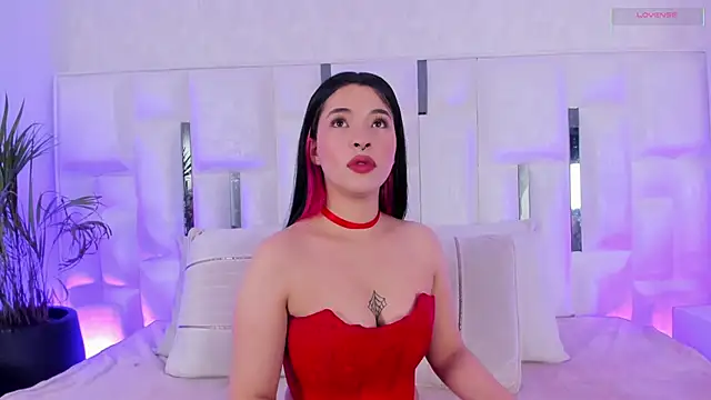 im nika  online show from November 29, 1:44 pm