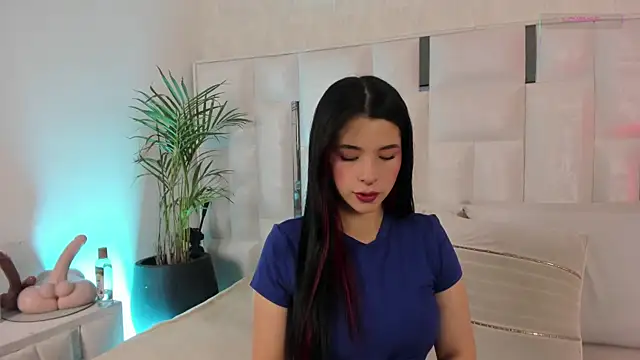 Snapshot of im_nika_ chatting on January 19, 12:53 pm im nika online show from January 19, 12:53 pm