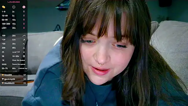 princess emily4723 online show from April 9, 2:35 am