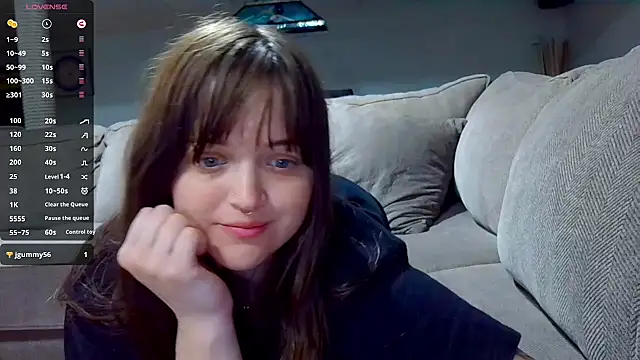 princess emily4723 online show from April 21, 6:36 pm