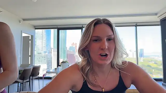 Snapshot of Graciemae_baexx chatting on September 25, 5:19 pm Graciemae baexx online show from September 25, 5:19 pm