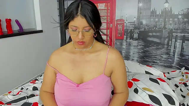 Snapshot of estrella_bigboobs14 chatting on March 3, 6:24 pm estrella bigboobs14 online show from March 3, 6:24 pm