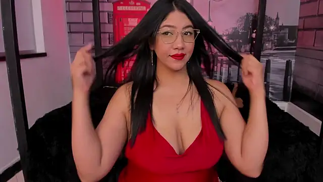 Snapshot of estrella_bigboobs14 chatting on October 6, 6:30 pm estrella bigboobs14 online show from October 6, 6:30 pm