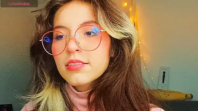 cherrybom969 online show from February 25, 1:09 am