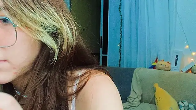 cherrybom969 online show from March 23, 7:42 am