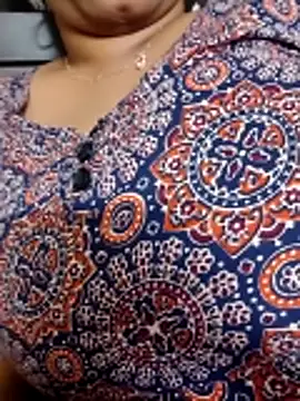 Snapshot of Sexy-Shalinii chatting on May 3, 5:05 pm Sexy-Shalinii online show from May 3, 5:05 pm