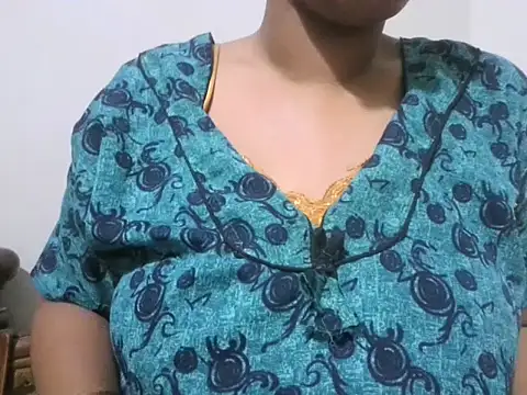 Snapshot of Sexy-Shalinii chatting on November 18, 2:59 am Sexy-Shalinii online show from November 18, 2:59 am