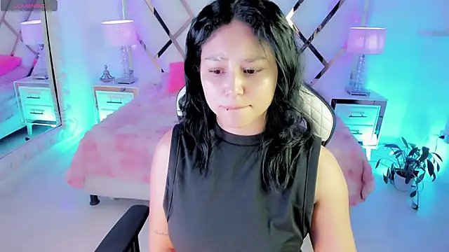 sexyy kitty18 online show from April 11, 3:47 am