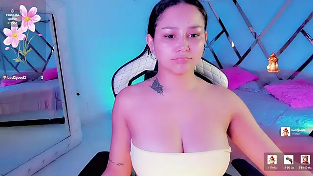 Snapshot of sexyy_kitty18 chatting on June 10, 6:53 pm sexyy kitty18 online show from June 10, 6:53 pm