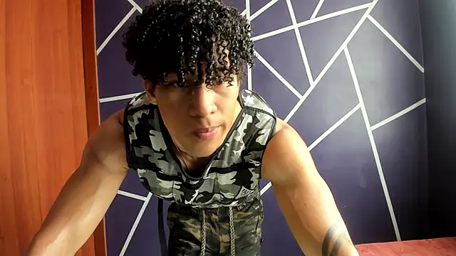 Snapshot of Pendragon1224 chatting on December 28, 3:15 pm Pendragon1224 online show from December 28, 3:15 pm