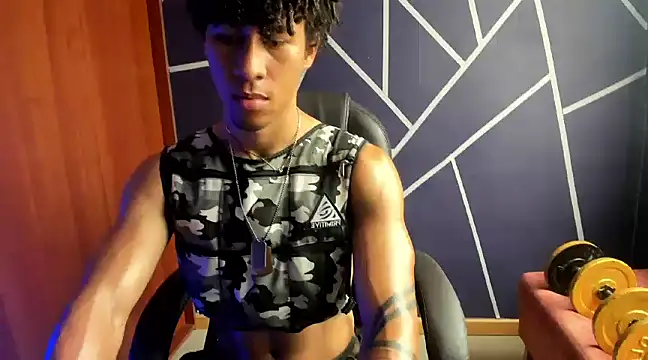 Snapshot of Pendragon1224 chatting on February 3, 5:56 pm Pendragon1224 online show from February 3, 5:56 pm