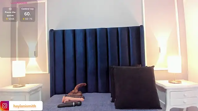 HAYLANISMITH online show from May 3, 3:44 am
