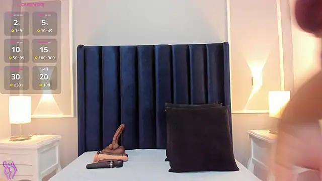 HAYLANISMITH online show from May 12, 12:22 pm