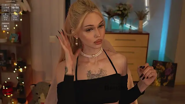 ManiFreyja online show from April 11, 6:00 pm