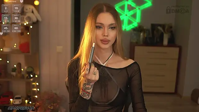 Snapshot of ManiFreyja chatting on October 23, 9:13 pm ManiFreyja online show from October 23, 9:13 pm