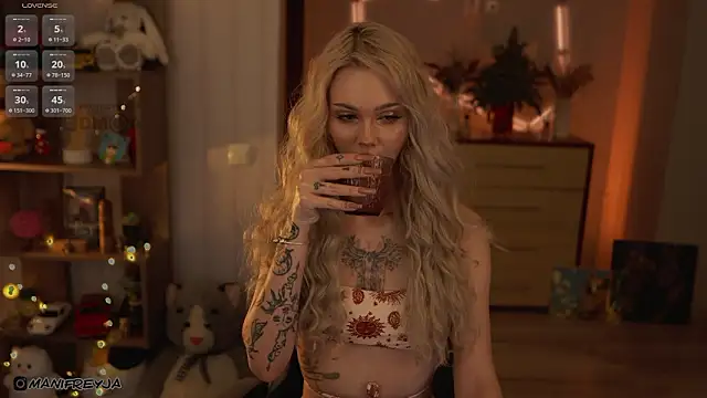 ManiFreyja online show from February 20, 6:21 pm