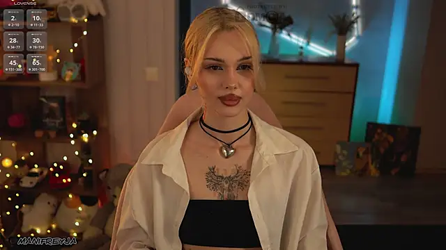 ManiFreyja online show from April 15, 7:58 pm