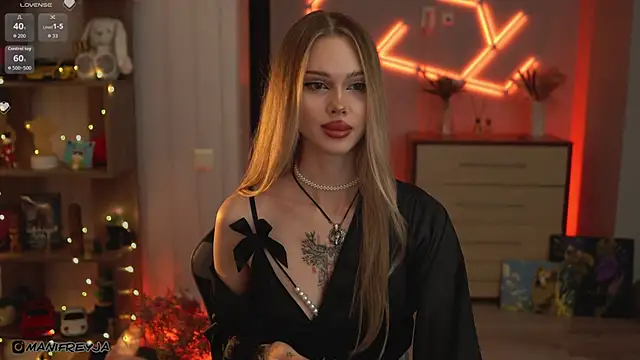 Snapshot of ManiFreyja chatting on November 19, 8:53 pm ManiFreyja online show from November 19, 8:53 pm