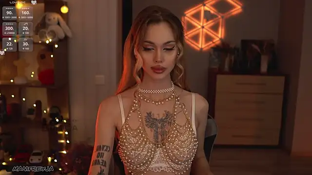 Snapshot of ManiFreyja chatting on October 25, 10:43 pm ManiFreyja online show from October 25, 10:43 pm