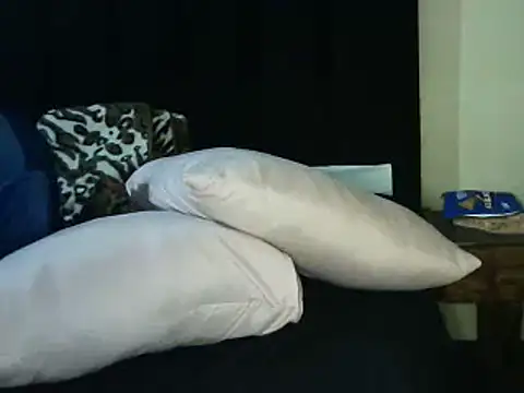 Snapshot of mshayiwesinqa12 chatting on October 19, 8:28 am mshayiwesinqa12 online show from October 19, 8:28 am