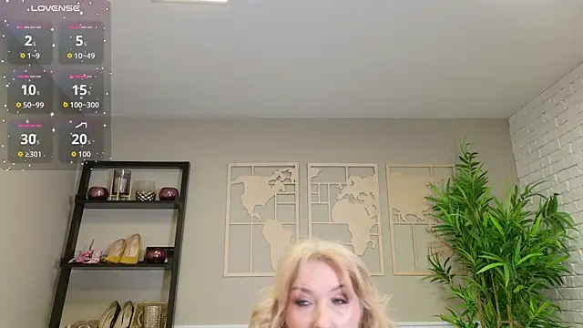 LadyLeea online show from May 13, 5:03 am