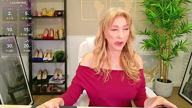 LadyLeea online show from March 28, 5:52 am