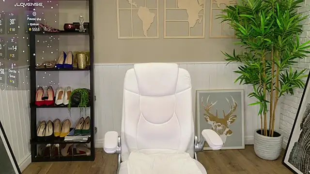 LadyLeea online show from January 13, 5:33 am