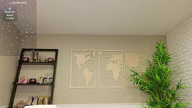 Snapshot of LadyLeea chatting on November 10, 4:28 am LadyLeea online show from November 10, 4:28 am