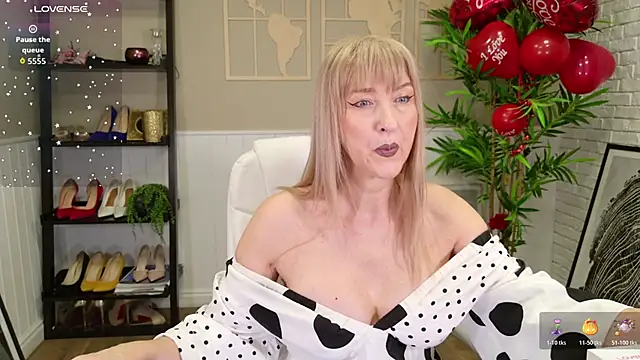 LadyLeea online show from February 14, 5:40 am