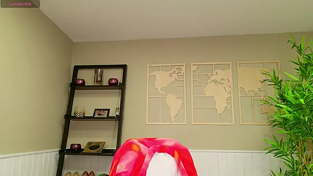 Snapshot of LadyLeea chatting on March 17, 5:34 am LadyLeea online show from March 17, 5:34 am