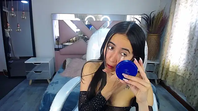 Mia Fischer online show from October 29, 7:35 pm