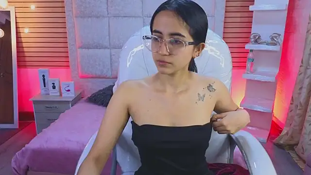 Mia Fischer online show from April 21, 11:28 am