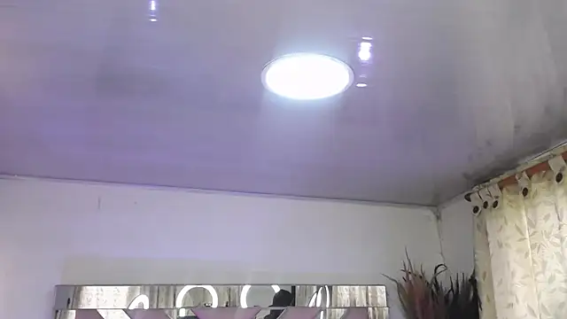 Mia Fischer online show from November 12, 8:01 pm