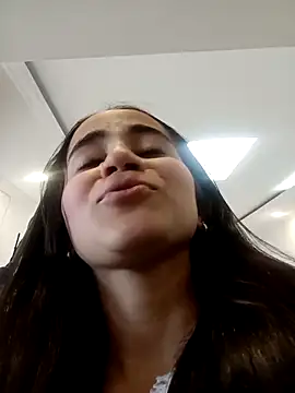 Mia Fischer online show from September 9, 5:00 pm