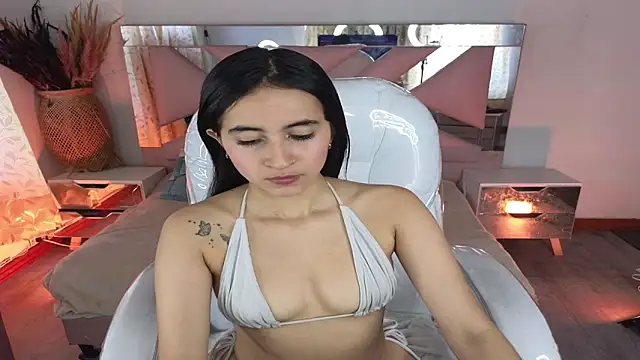 Mia Fischer online show from December 4, 7:13 pm