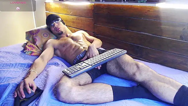 SonicJ25 online show from November 28, 3:39 am