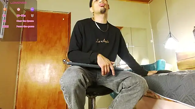 SonicJ25 online show from April 12, 4:27 am