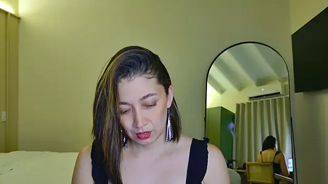 Snapshot of adarussell chatting on June 27, 9:10 pm adarussell online show from June 27, 9:10 pm
