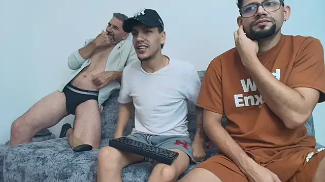 Benjamin show online show from November 18, 8:45 pm