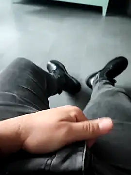 cricrimsBarcelona online show from December 3, 7:16 am