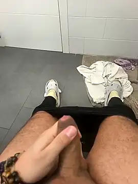 cricrimsBarcelona online show from January 18, 3:59 pm