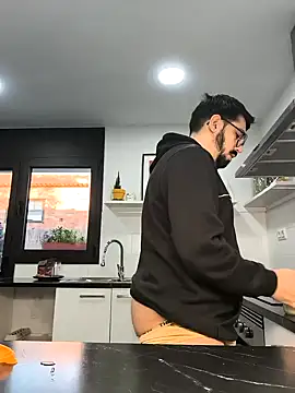 cricrimsBarcelona online show from December 17, 7:39 am