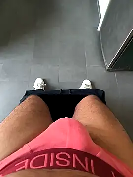 cricrimsBarcelona online show from January 25, 3:52 pm