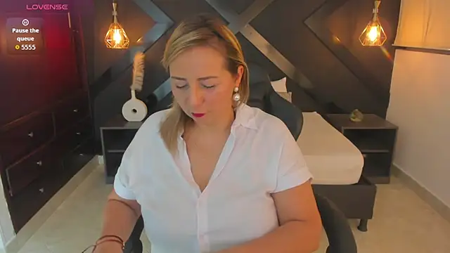 andre soto  online show from April 15, 1:44 am