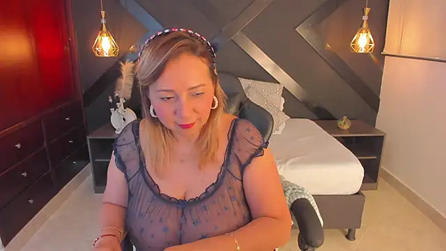 andre soto  online show from December 2, 2:12 am